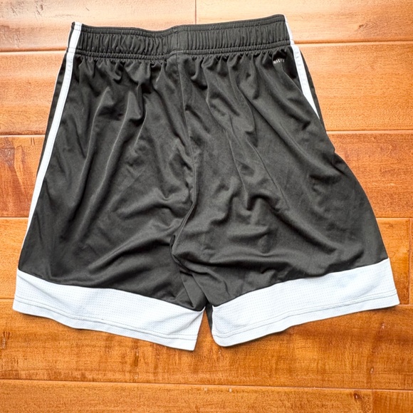 Boys' Athletic Shorts Under Amour/Adidas M/L Black/Gray - Picture 7 of 9